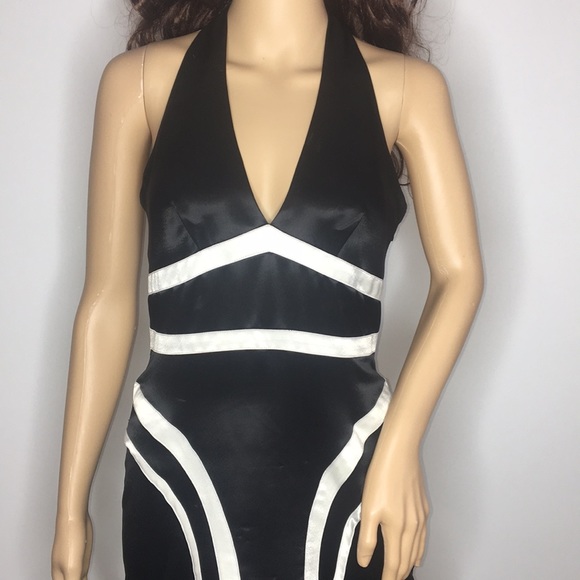 bebe High-Low Asymmetrical Hem Halter Style Top - Picture 3 of 14